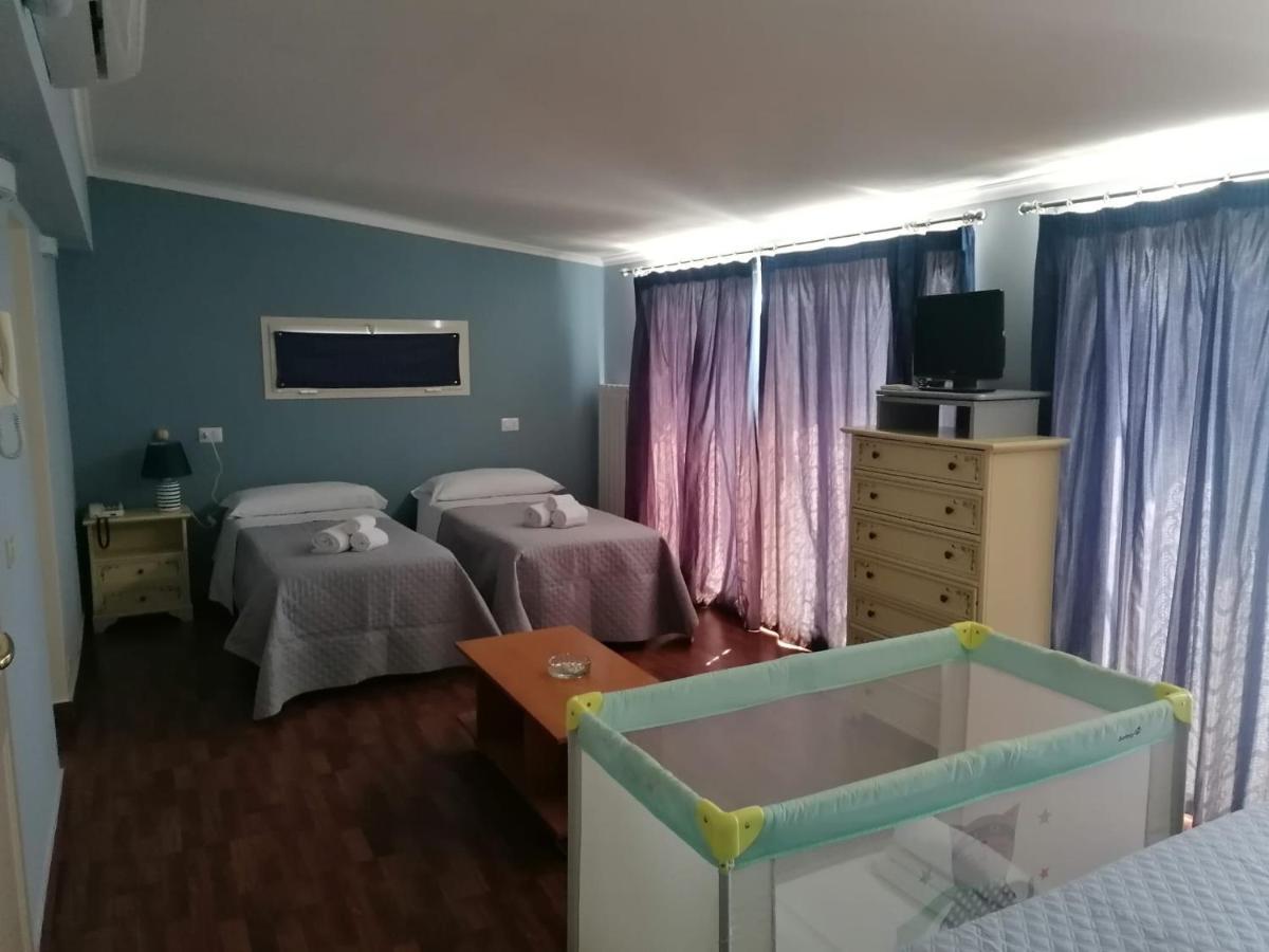 Hotel Villa Benvenuti Viareggio Bagian luar foto