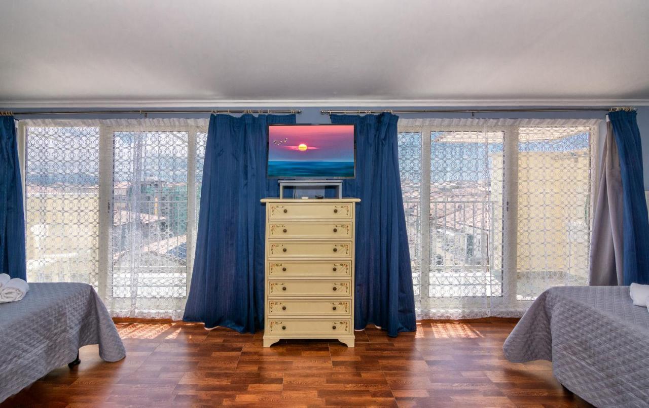 Hotel Villa Benvenuti Viareggio Bagian luar foto