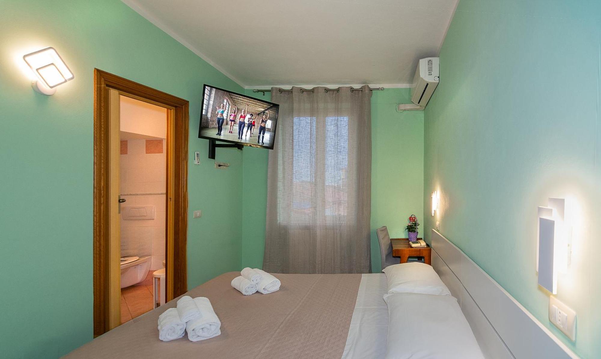 Hotel Villa Benvenuti Viareggio Bagian luar foto