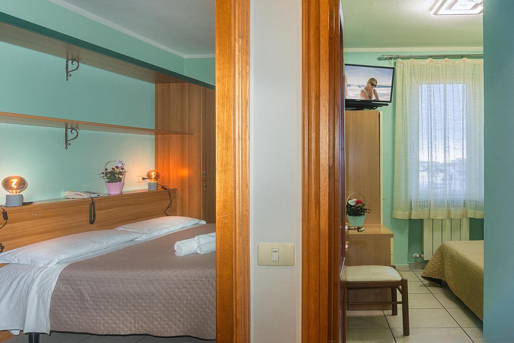 Hotel Villa Benvenuti Viareggio Bagian luar foto