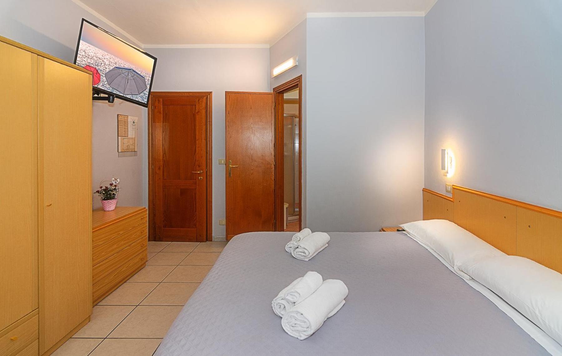 Hotel Villa Benvenuti Viareggio Bagian luar foto